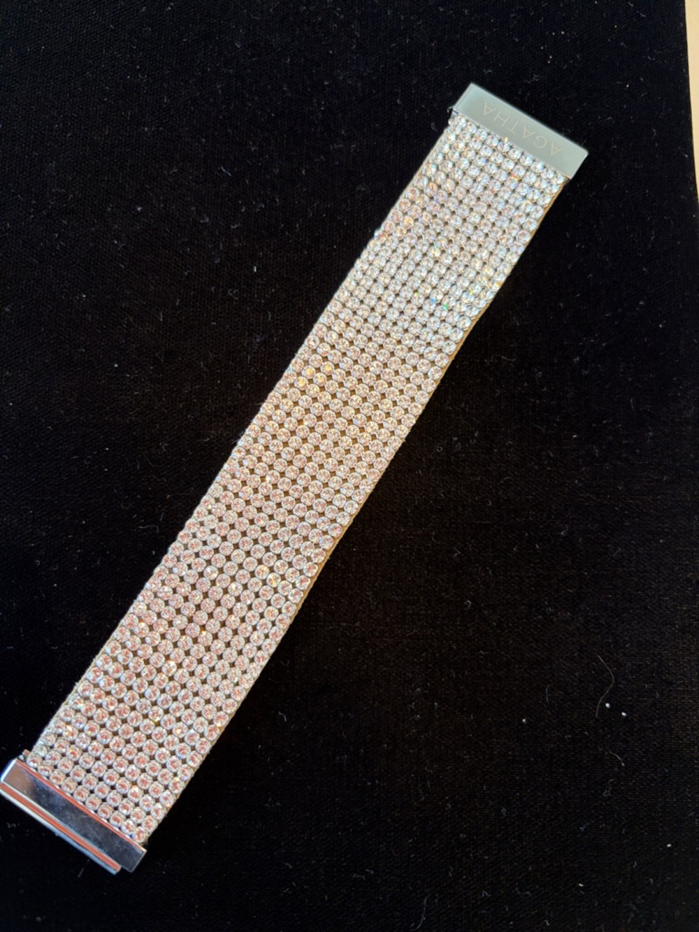 Clear crystal Mesh leather backed Bracelet with great slide closure